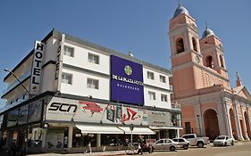 De la Plaza Hotel